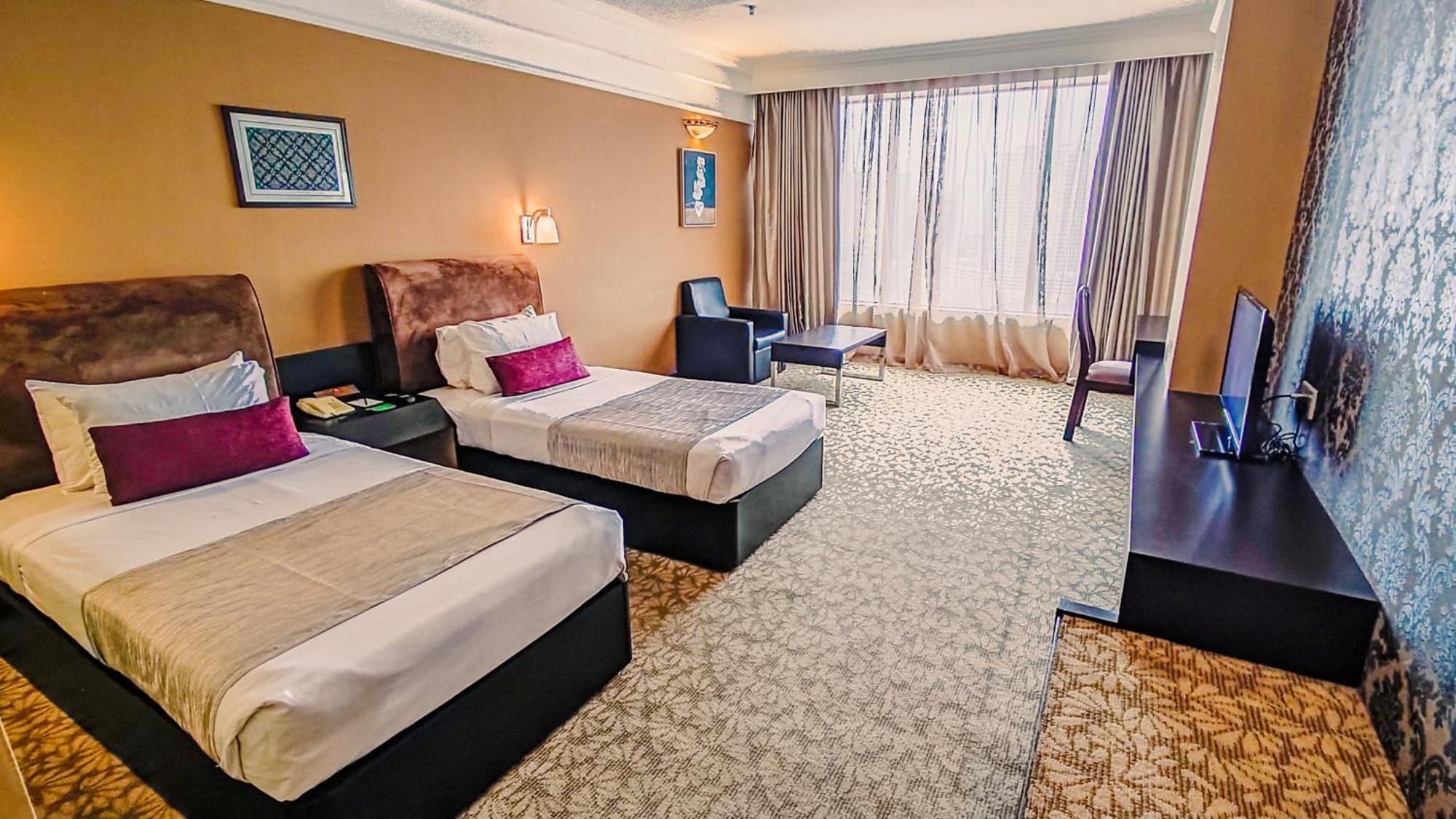 New York Hotel Джохор-Бару Экстерьер фото